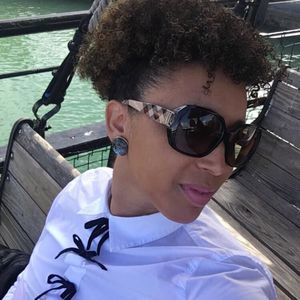 Meet your Posher, Evandra